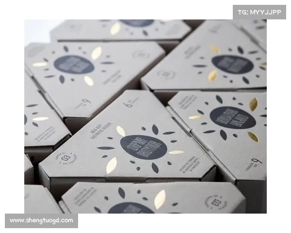 金色曲玉之美:古韵融合现代艺术的独特表现与创新探索 金色曲玉之美:古韵融合现代艺术的独特表现与创新探索